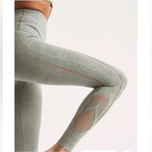 NWOT Free People High Rise Length Running Through My Mind Leggings! Size XS/S - Picture 8 of 9